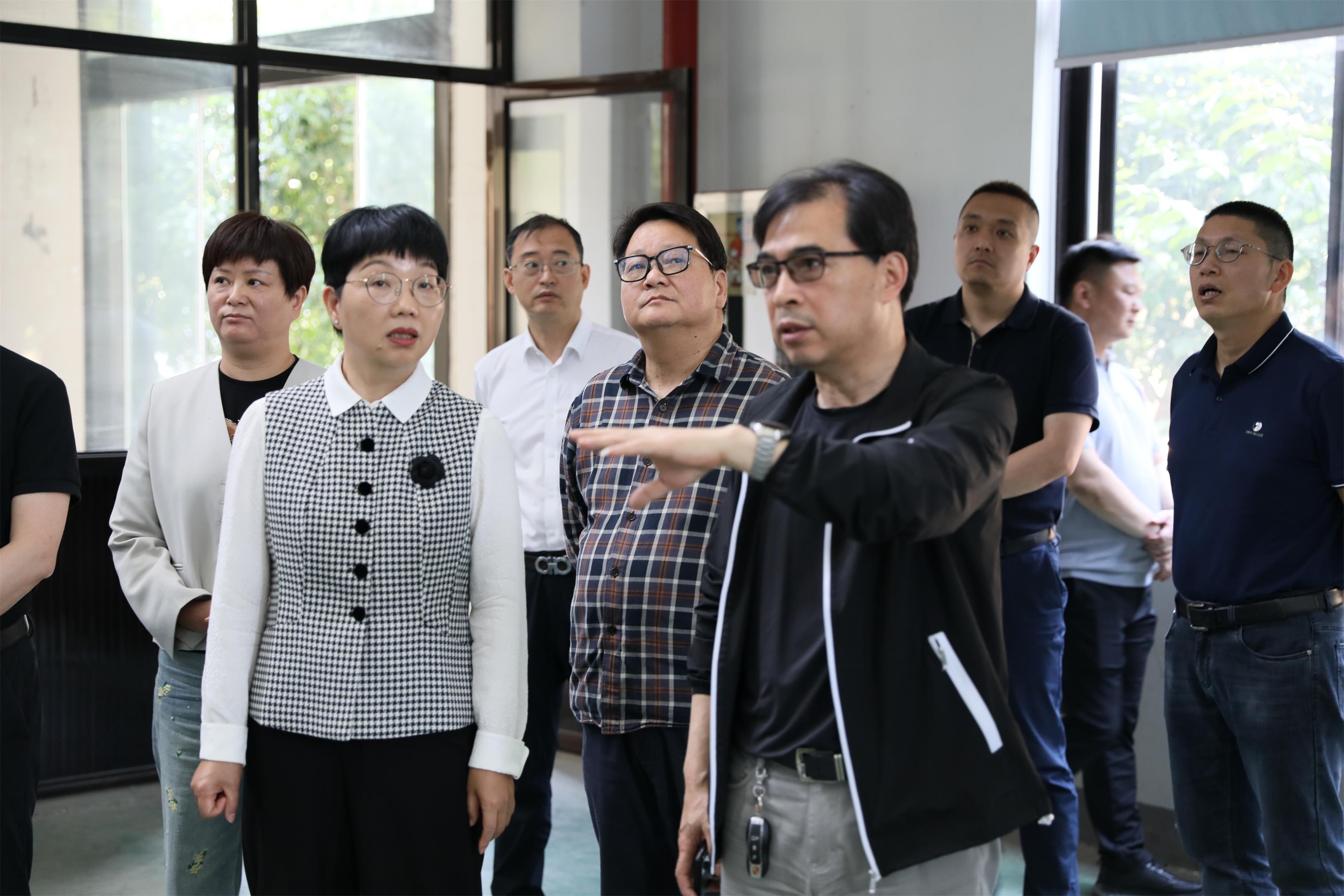 嘉兴市政协俞红平副主席莅临我司督查指导